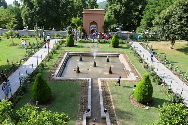 Best Things to Know About Chashme Shahi Garden
