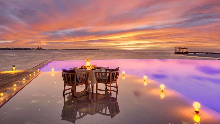 Beautiful Beach Dinners and Sunset Cruises to Experience on a Maldives Honeymoon